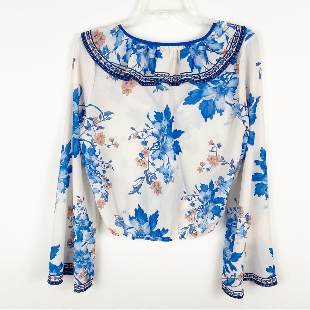 Flying Tomato floral boho wrap cropped blouse - Picture 2 of 6